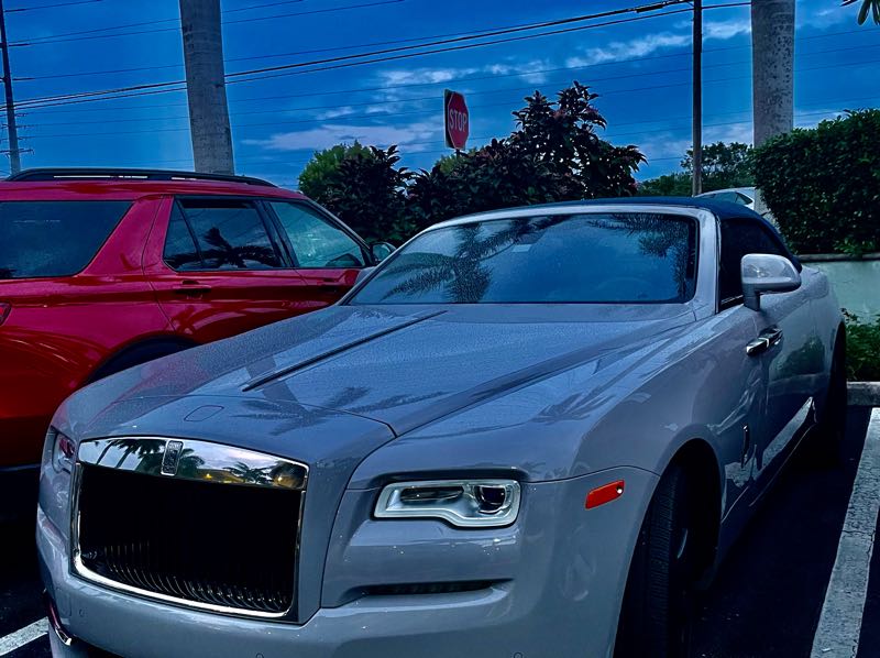 Rolls-Royce Dawn spotted in Naraini
