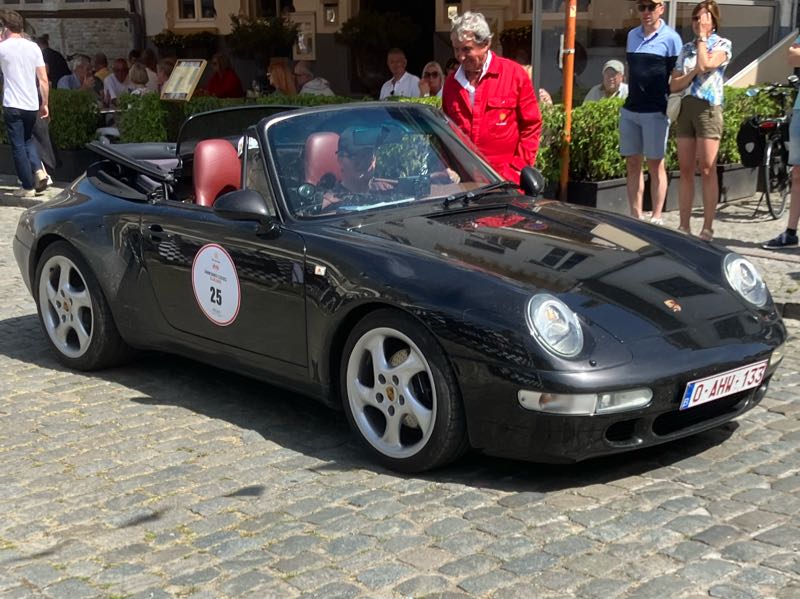Porsche 911 (1995) spotted in Brugge, Belgium