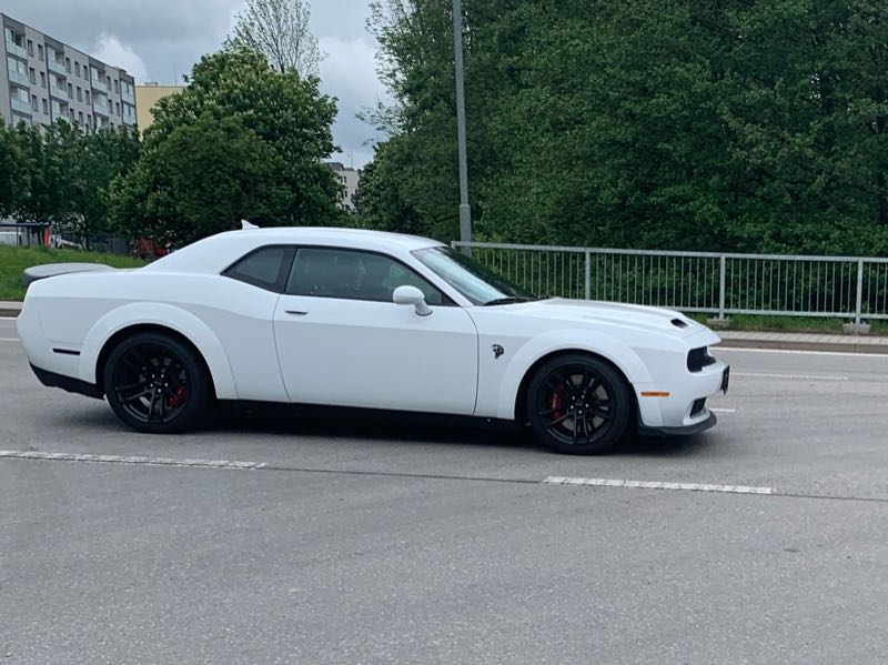 Dodge Challenger SRT Hellcat spotted in Žďár nad Sázavou