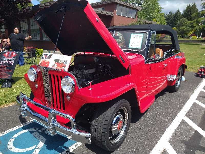 Willys Jeepster spotted in Ontario