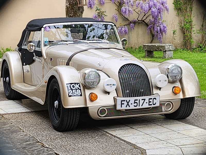 Morgan Plus 4 spotted in Fontainebleau