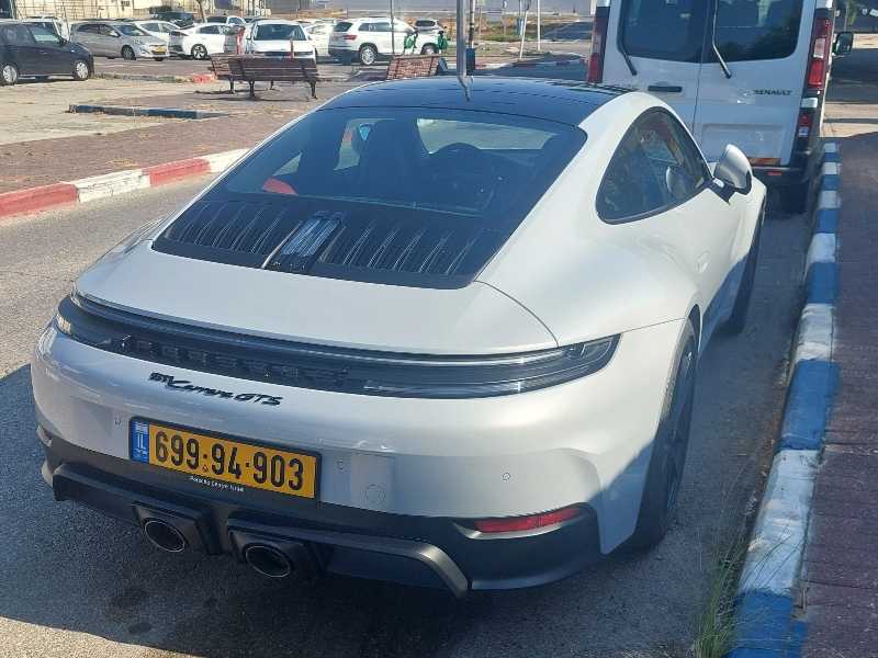 Porsche Cayman GTS spotted in Tel Aviv