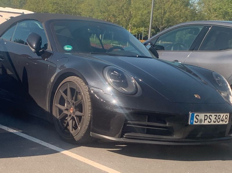 Porsche 911 spotted in Saint-Quentin