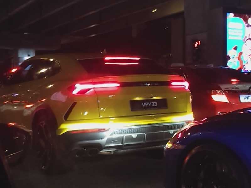 Lamborghini Urus (2022) spotted in Kuala Lumpur, Malaysia