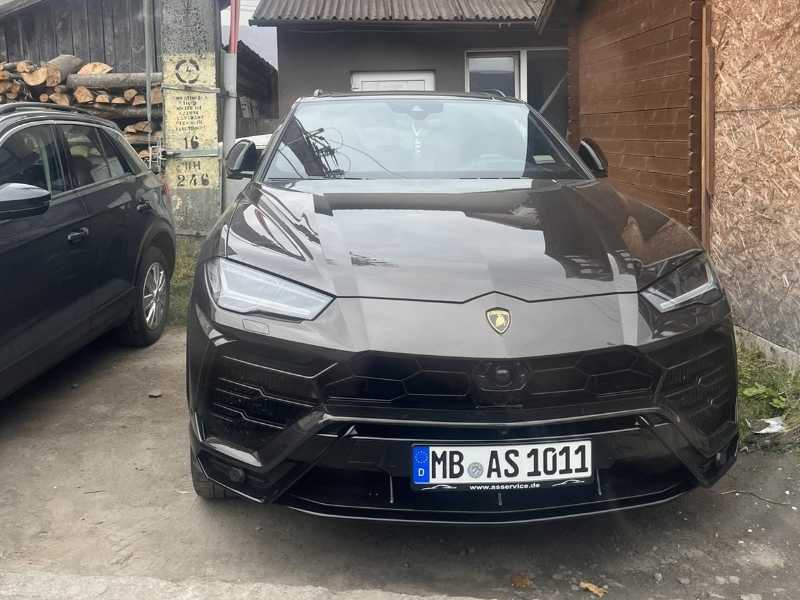 Lamborghini Urus (2021) spotted in Sovata, Romania
