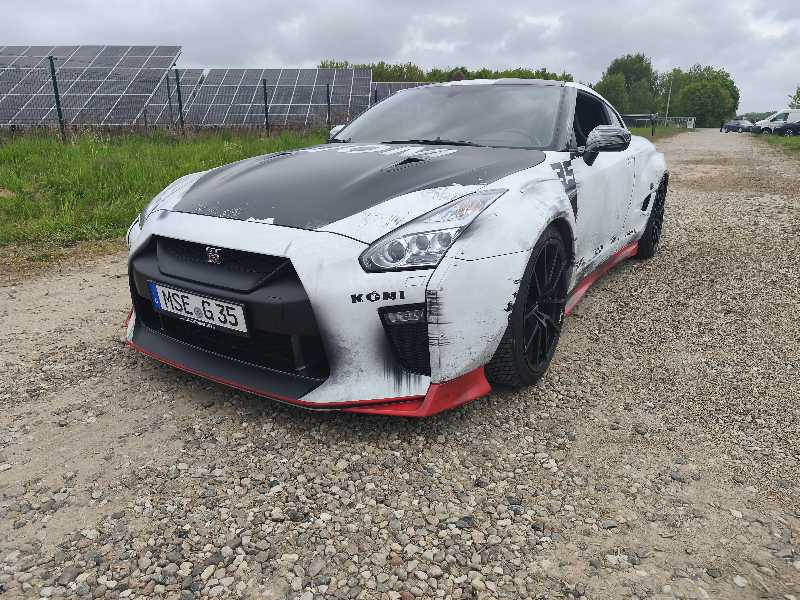 Nissan GT-R spotted in Lärz
