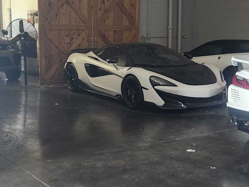 McLaren 650S (2014) spotted in Johnstown, United States