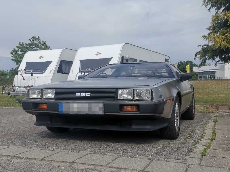 DMC DeLorean DMC-12 (1981) spotted in Dresden, Germany