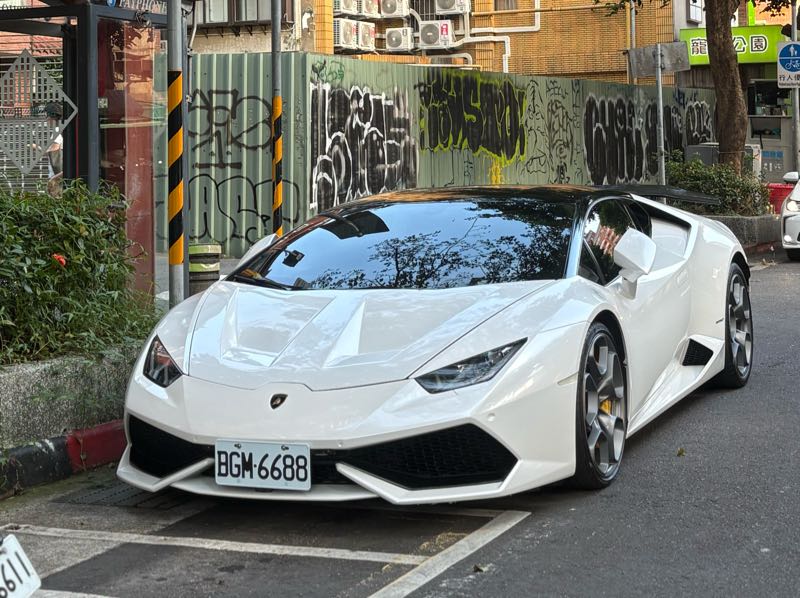 Lamborghini Huracán (2015) spotted in Taipei, Taiwan