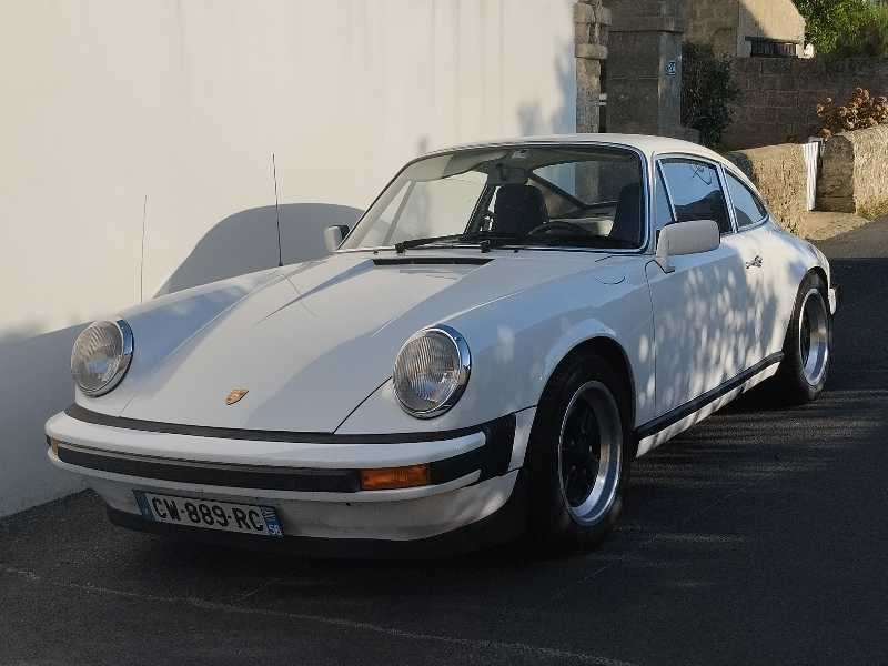 Porsche 911 spotted in Lorient