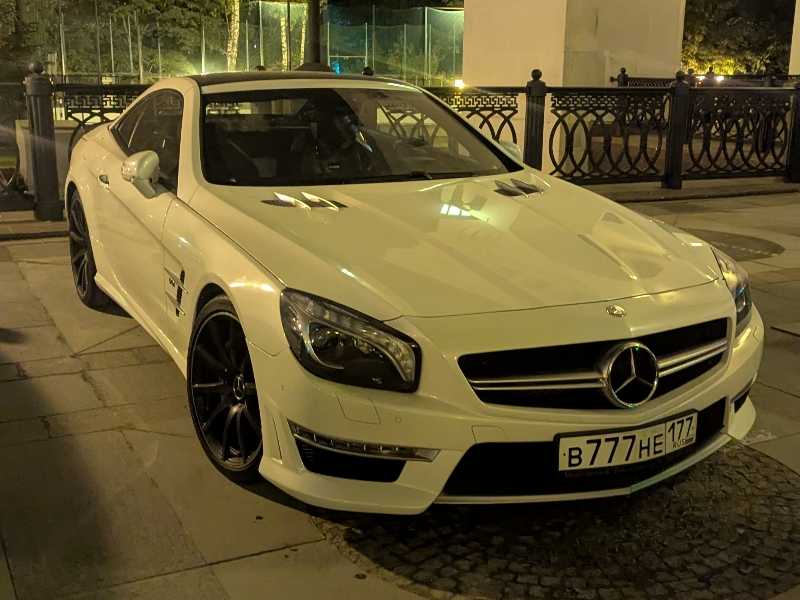 Mercedes-Benz SL63 AMG spotted in Moscow