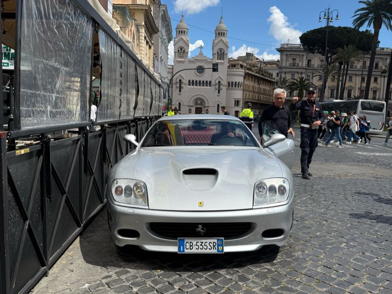 Ferrari 575M Maranello spotted in Rome