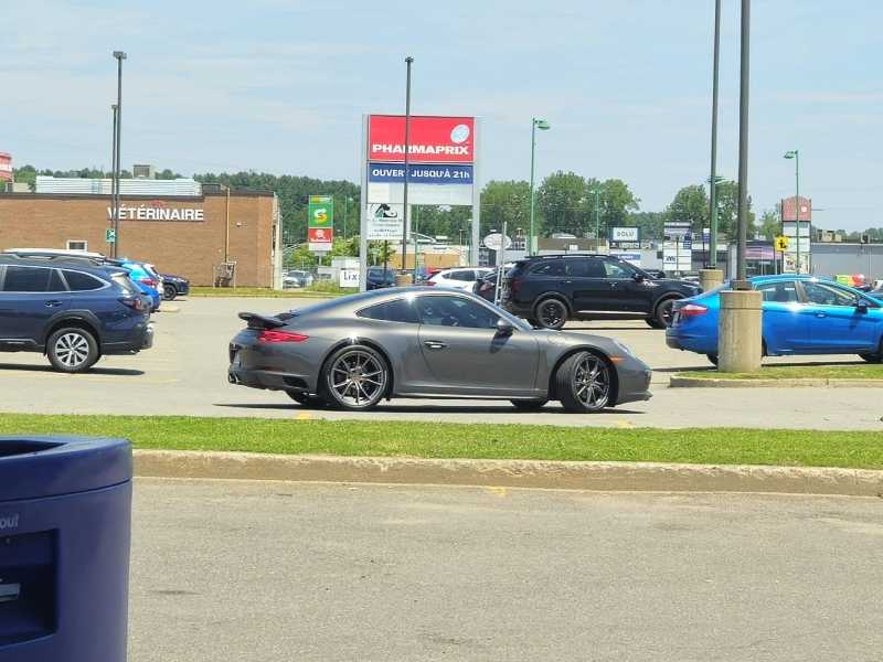 Porsche 911 spotted in Trois-Rivières