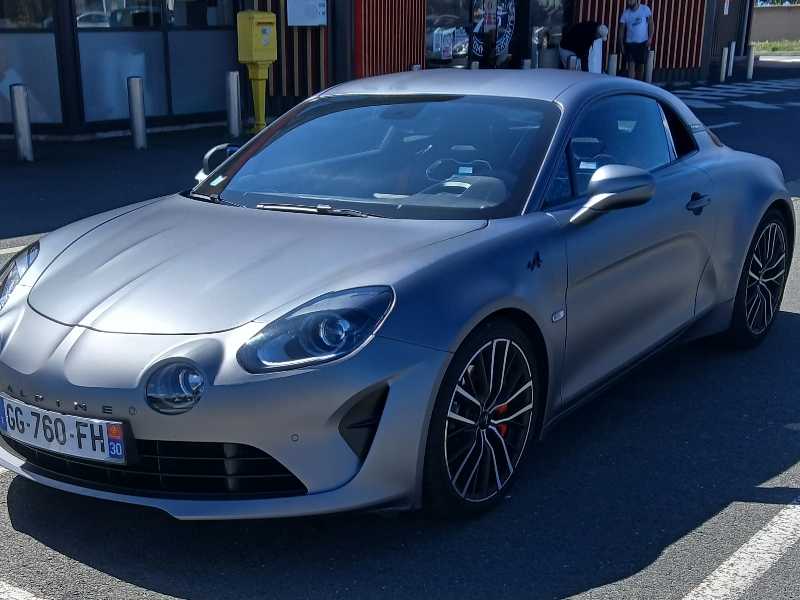Alpine A110 spotted in Saint-Étienne