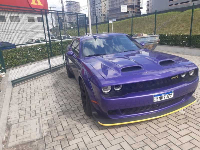 Dodge Challenger SRT Hellcat (2021) spotted in Itapema, Brazil