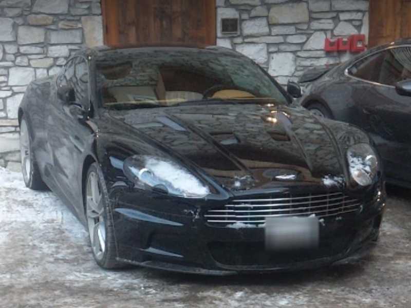 Aston Martin DB9 spotted in Val-d'Isère