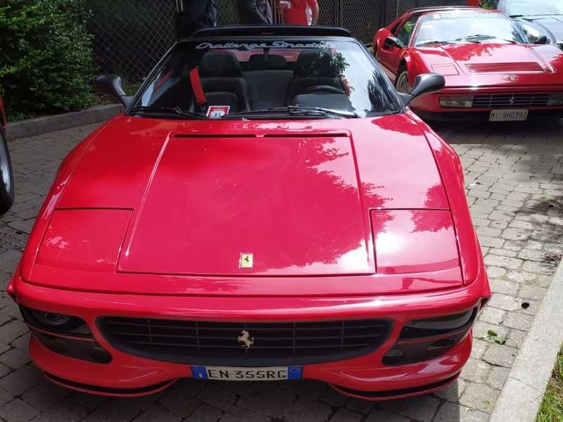 Ferrari 355 spotted in Varese