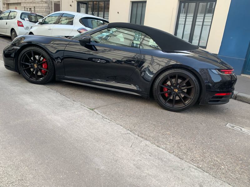 Porsche 911 Carrera 4S Cabriolet spotted in Paris