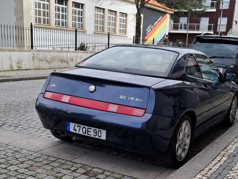 Alfa Romeo GTV spotted in Coimbra