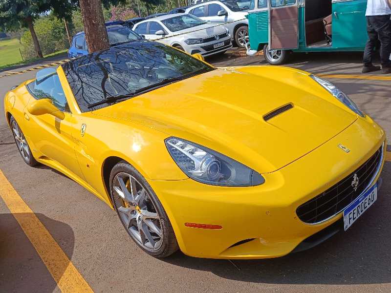 Ferrari California spotted in Maringá