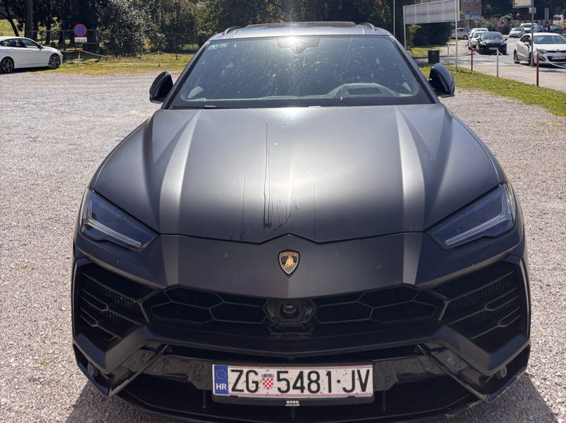 Lamborghini Urus (2022) spotted in Izola, Slovenia