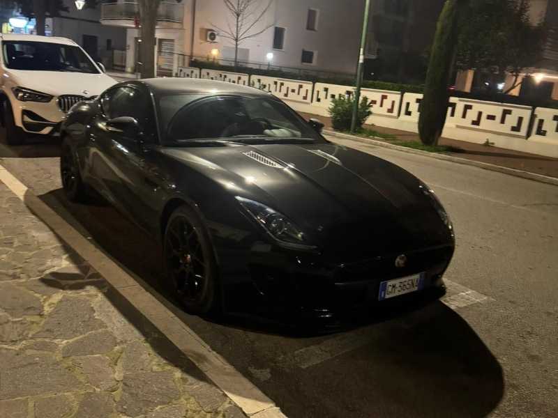 Jaguar F-Type (2016) spotted in Montesilvano, Italy