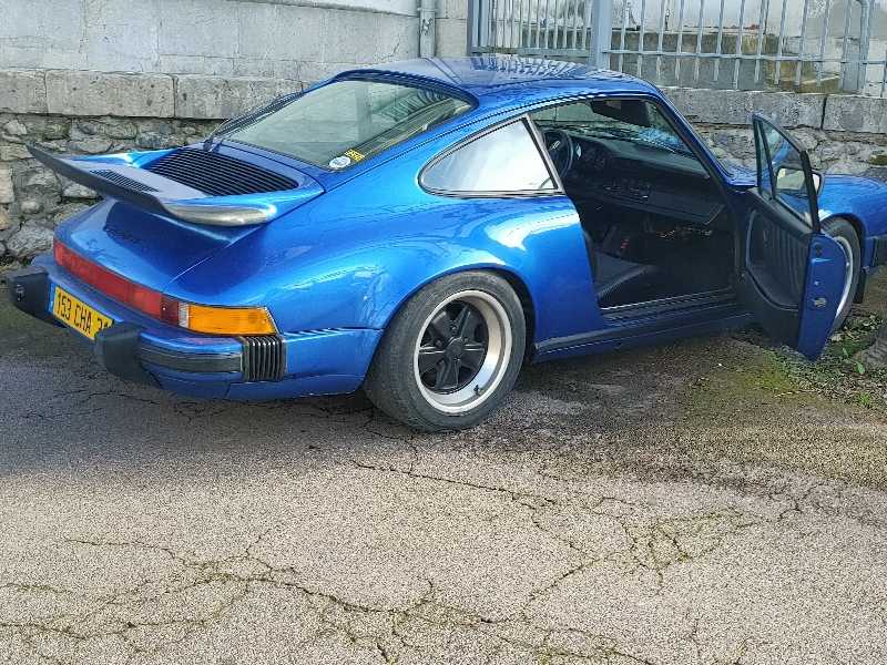 Porsche 911 spotted in Saint-Gaudens