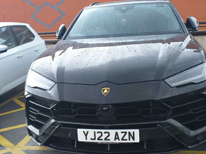 Lamborghini Urus (2022) spotted in Manchester, United Kingdom