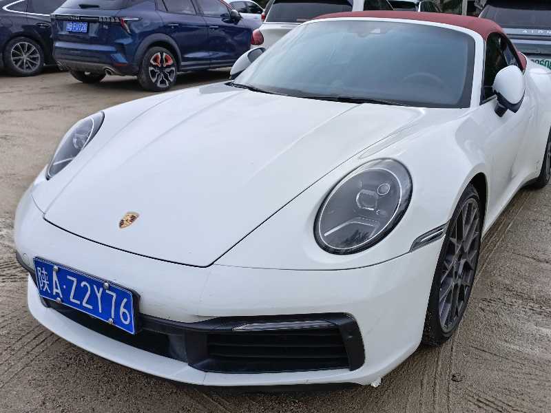 Porsche 911 spotted in Sanya
