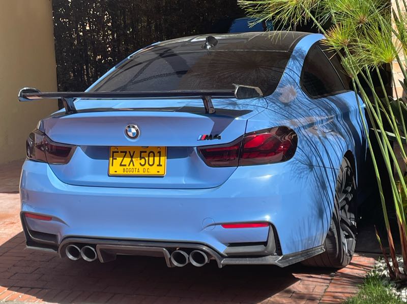 BMW M4 (2021) spotted in Bogotá, Colombia
