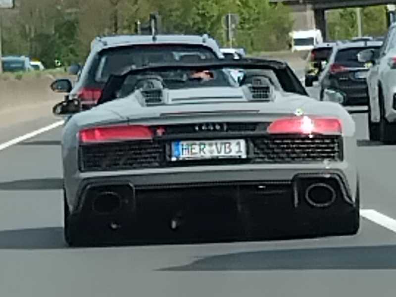 Audi R8 Spyder spotted in Dortmund