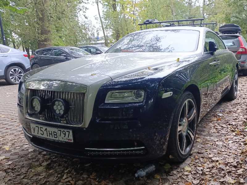 Rolls-Royce Wraith (2014) spotted in Saint Petersburg, Russia