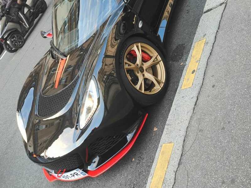 Lotus Exige (2015) spotted in Paris, France