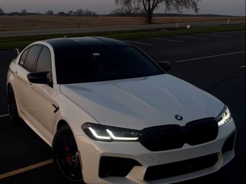BMW M5 (2022) spotted in Fateh Jang, Pakistan