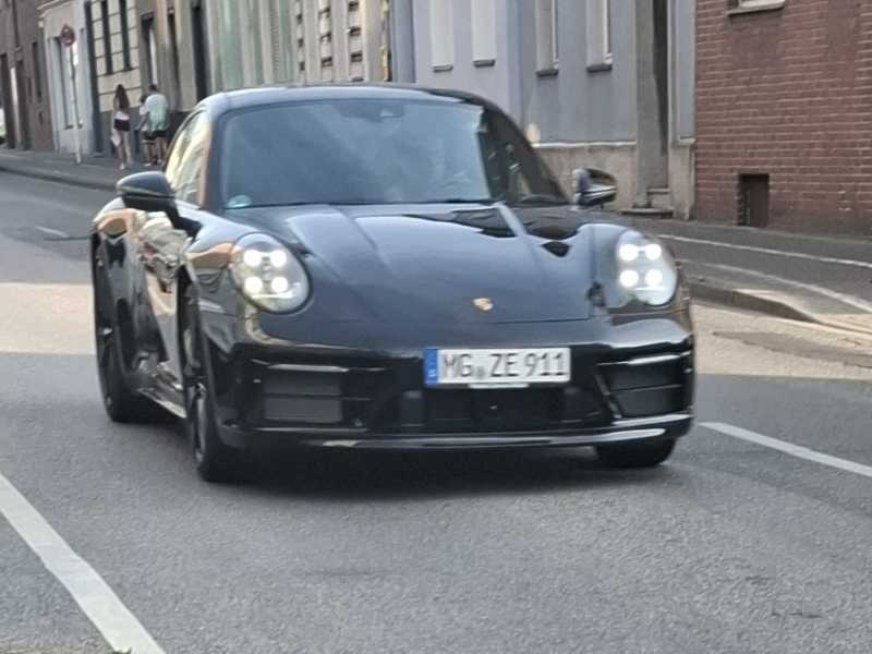 Porsche 911 spotted in Mönchengladbach