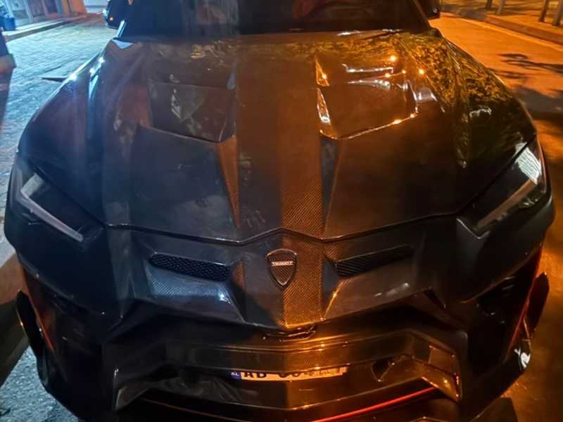 Lamborghini Urus (2022) spotted in Tirana, Albania