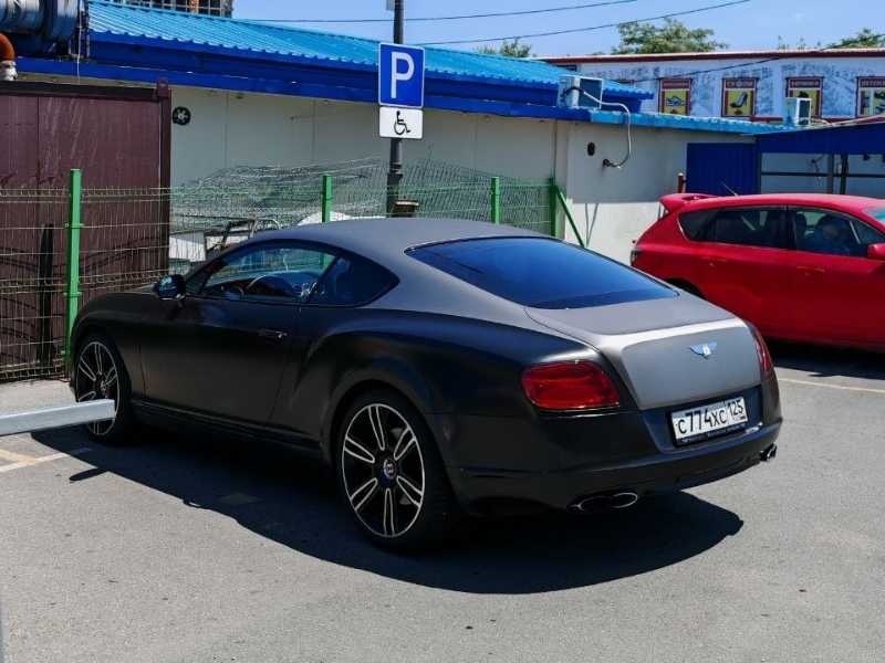 Bentley Continental GT spotted in Vladivostok