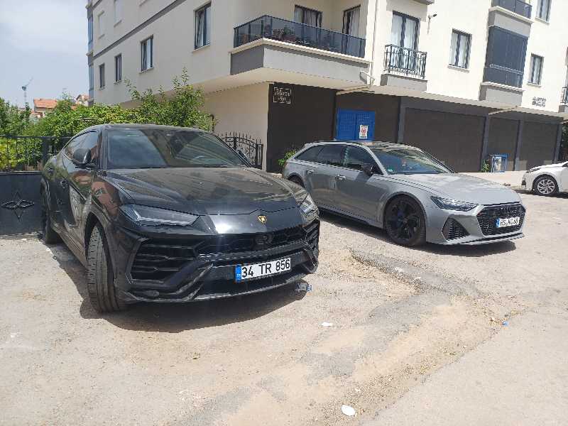 Lamborghini Urus spotted in Aksaray