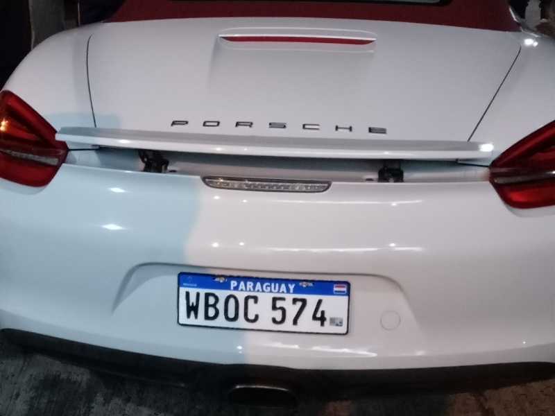 Porsche Cayman (2016) spotted in Asunción, Paraguay