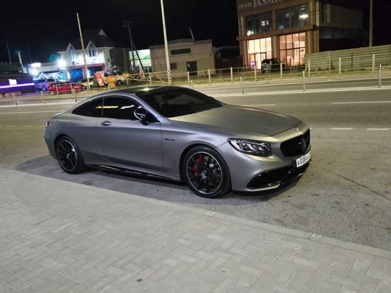 Mercedes-Benz S63 AMG spotted in Volcano