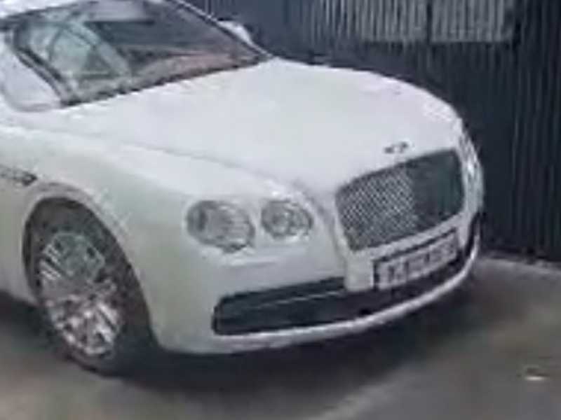 Bentley Flying Spur spotted in Eklahra