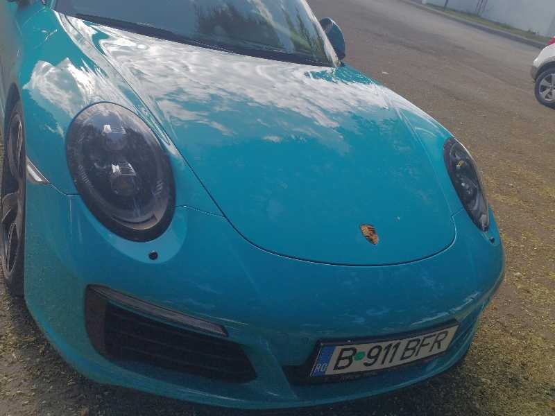 Porsche 911 Carrera spotted in Agnita