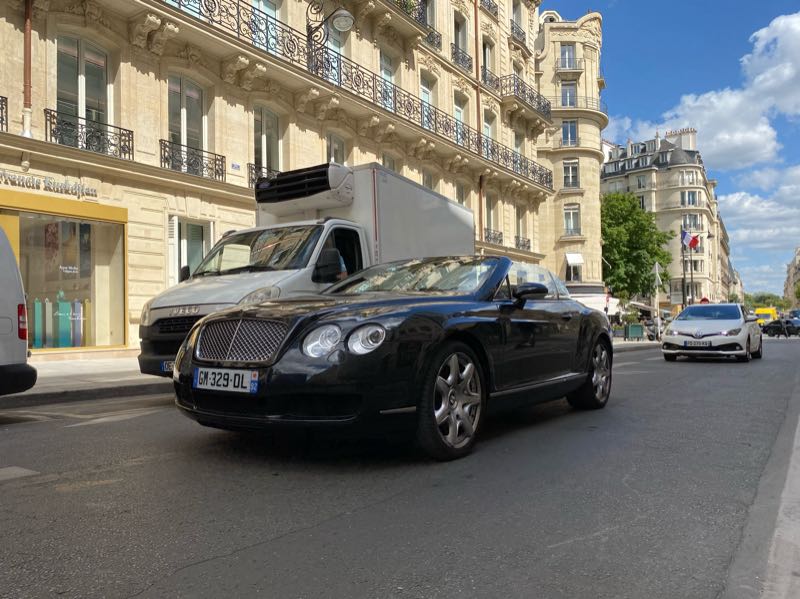 Bentley Continental GTC spotted in Paris