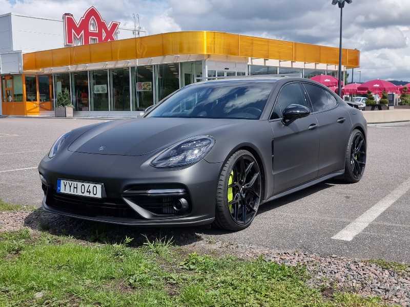 Porsche Panamera Turbo S E-Hybrid spotted in Karlstad