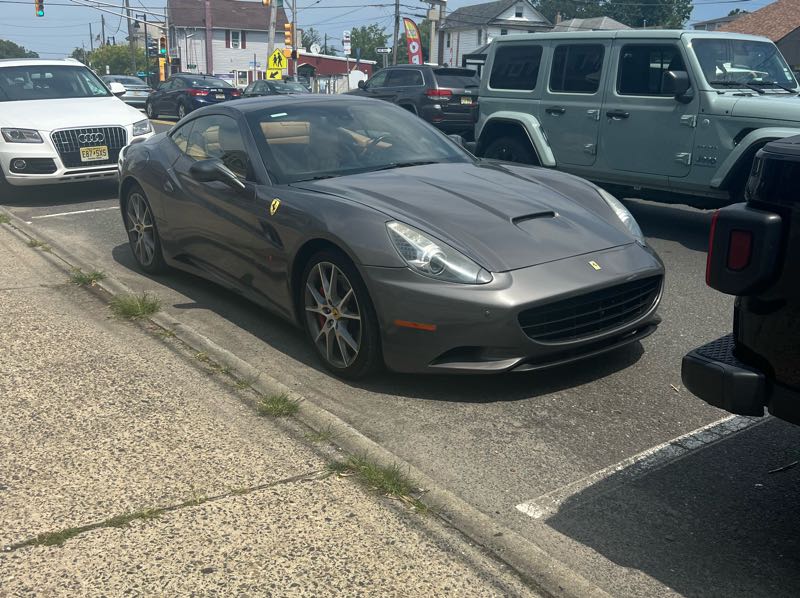 Ferrari California spotted in Brick