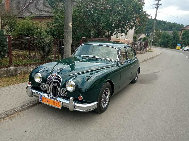 Jaguar Mark 2 spotted in Trenčín
