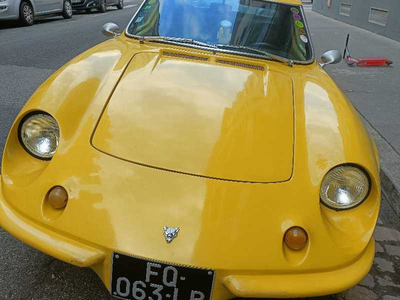 Lotus Elan (1960) spotted in Lyon, France