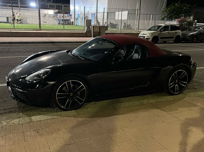 Porsche 718 Boxster spotted in Locri