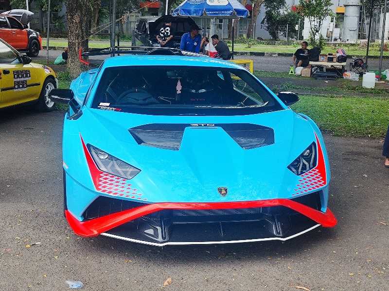 Lamborghini Huracán STO spotted in Palembang
