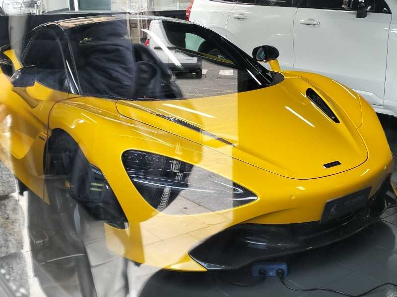 McLaren 720S (2017) spotted in Encamp, Andorra